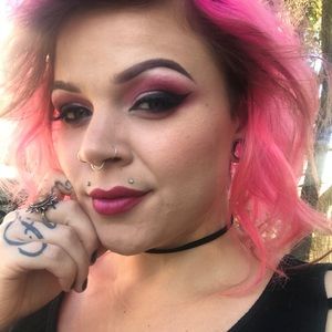 Meet your Posher, Nina